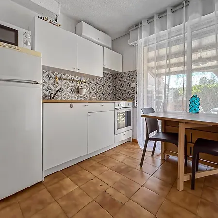 Tres Calme A Saint-cyprien 300m De La Daire *