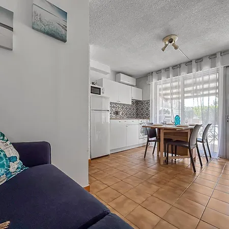 Apartment Tres Calme A Saint-cyprien 300m De La *